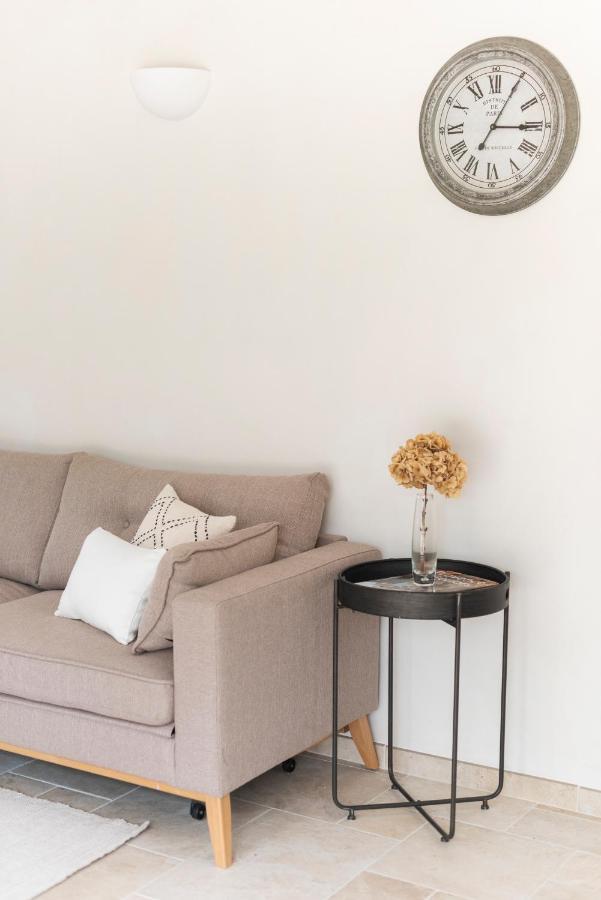 La Petite Ruche, 1 Bedroom Gite In The Luberon อัพท์ ภายนอก รูปภาพ